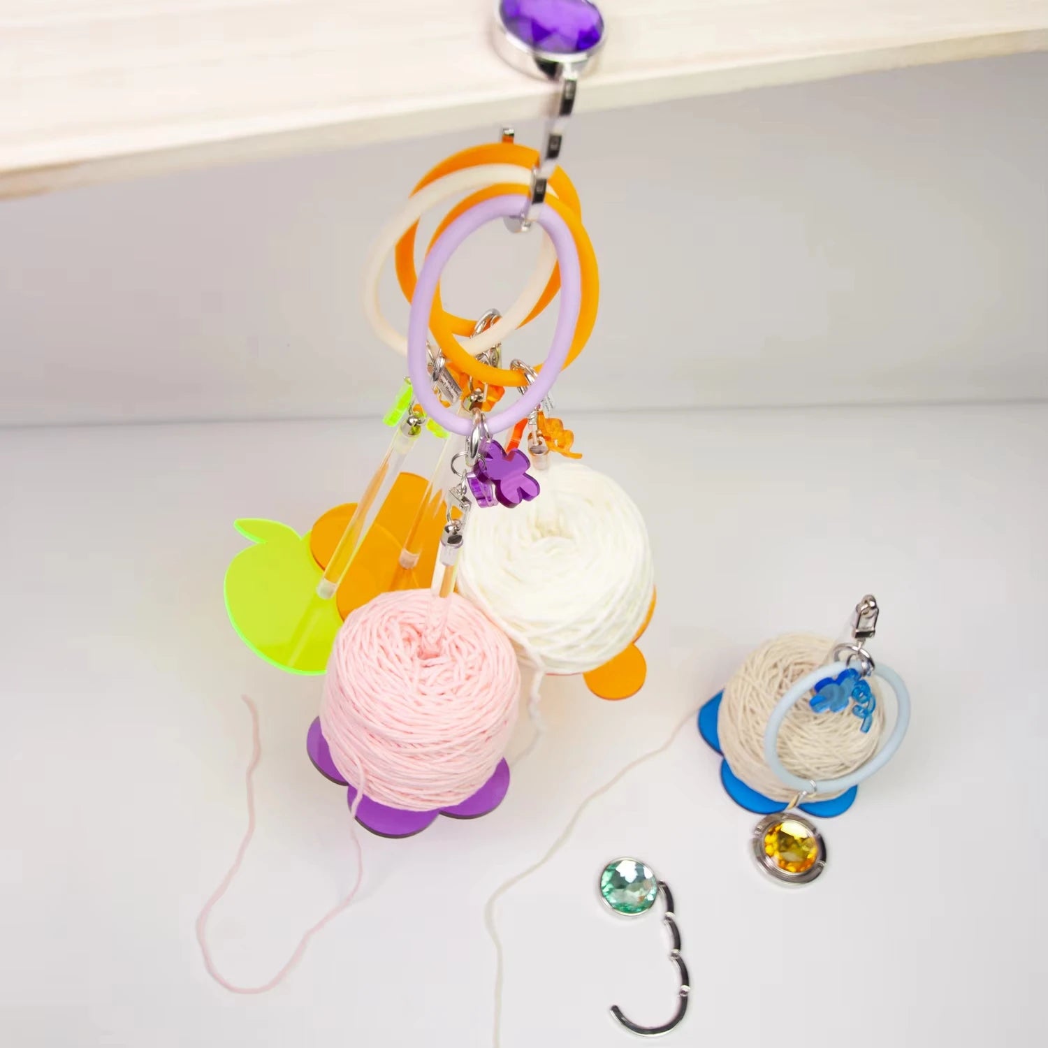 New Wrist Yarn Holder Portable Wrist Yarn Holder Sturdy Crochet Craft Practical Lightweight Acrylic Yarn Ball Holder Yarn Minder